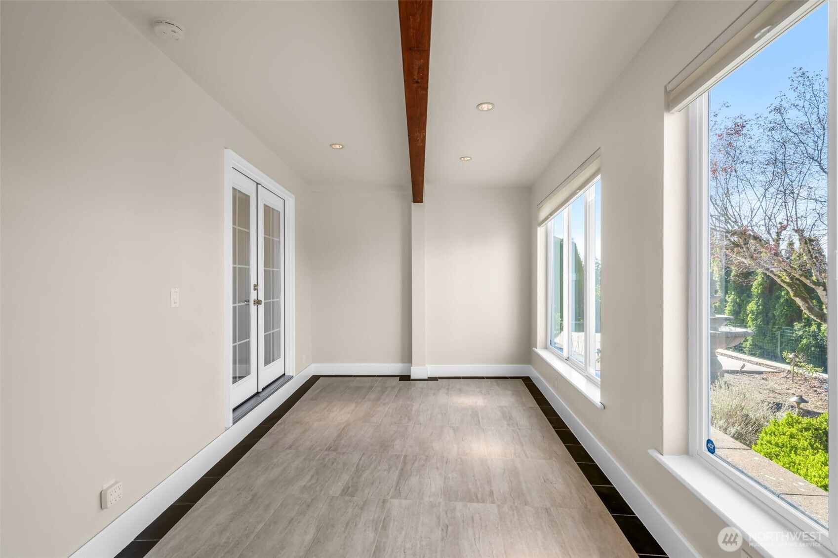15423 SE 58th St , Bellevue, WA 98006