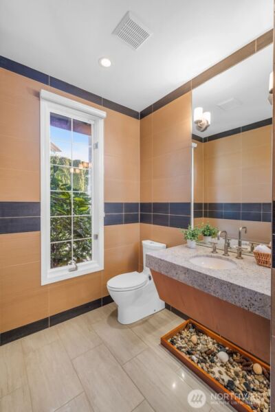 15423 SE 58th St , Bellevue, WA 98006 - Photo 9