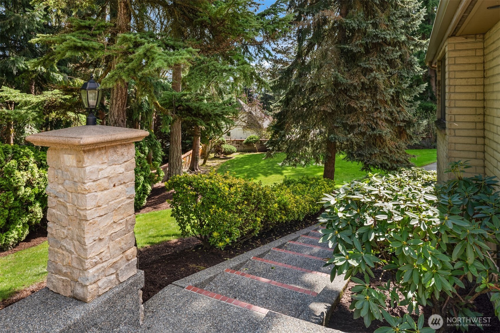 13214 180th Avenue NE, Redmond, WA 98052