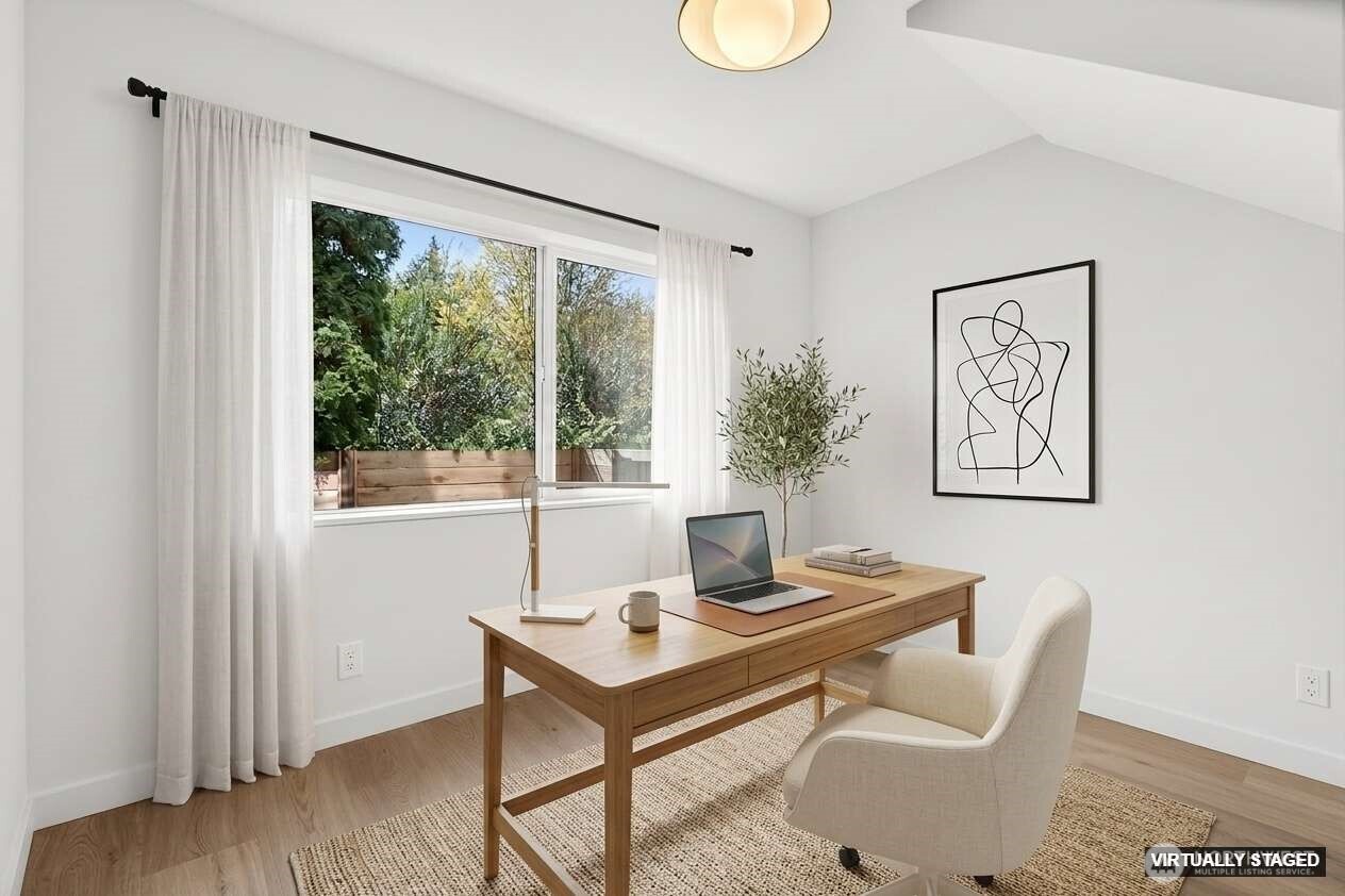 14321 Interlake Avenue N #B, Seattle, WA 98133