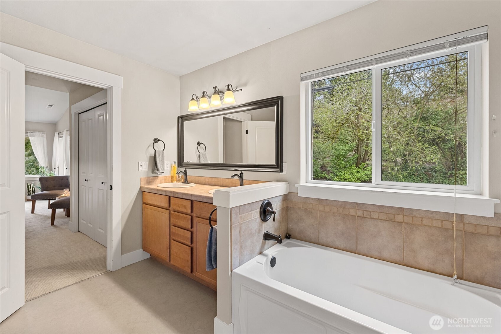 4618 S 140th Street , Tukwila, WA 98168