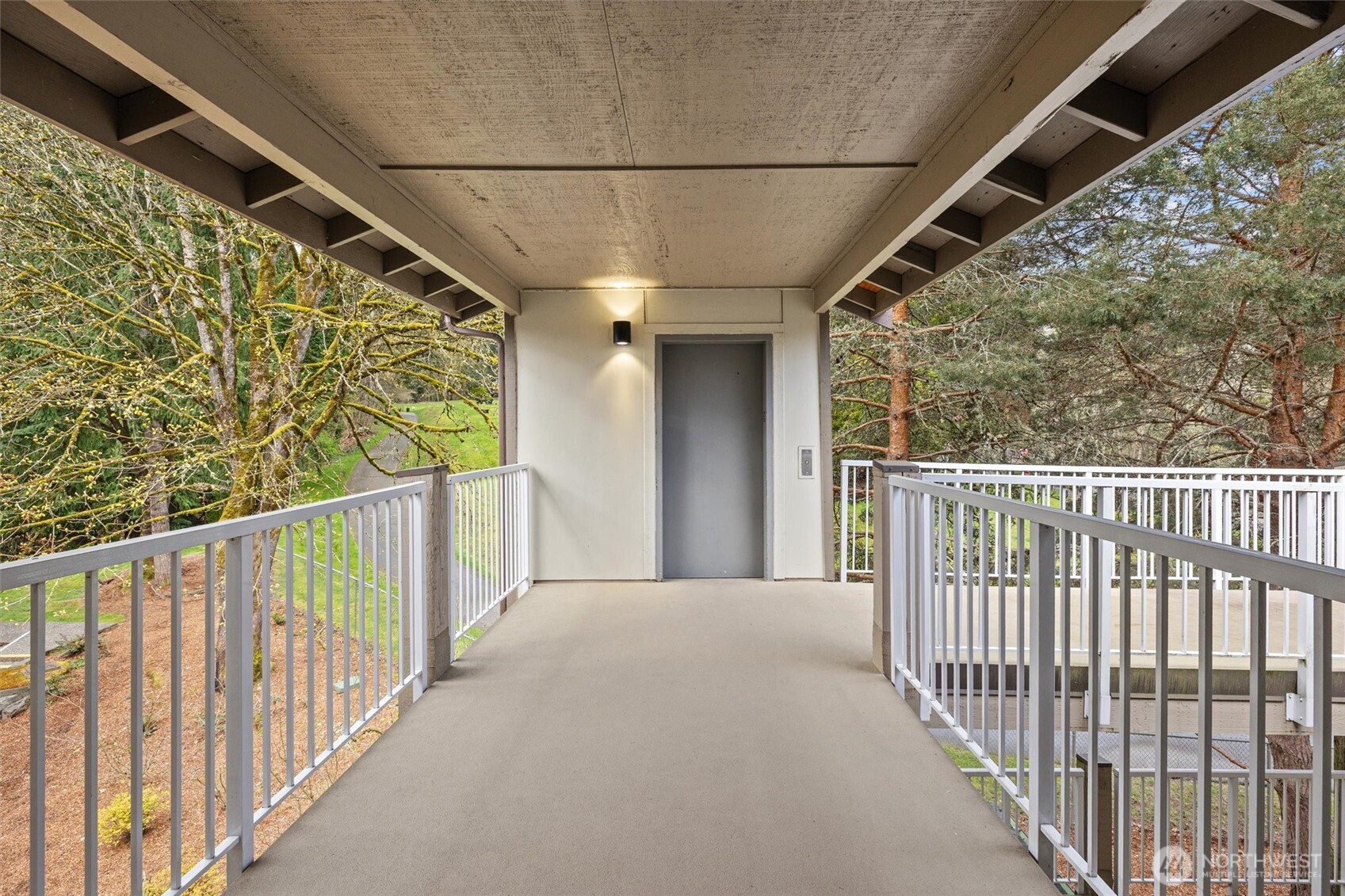 210 Mountain Park Boulevard SW #F303, Issaquah, WA 98027