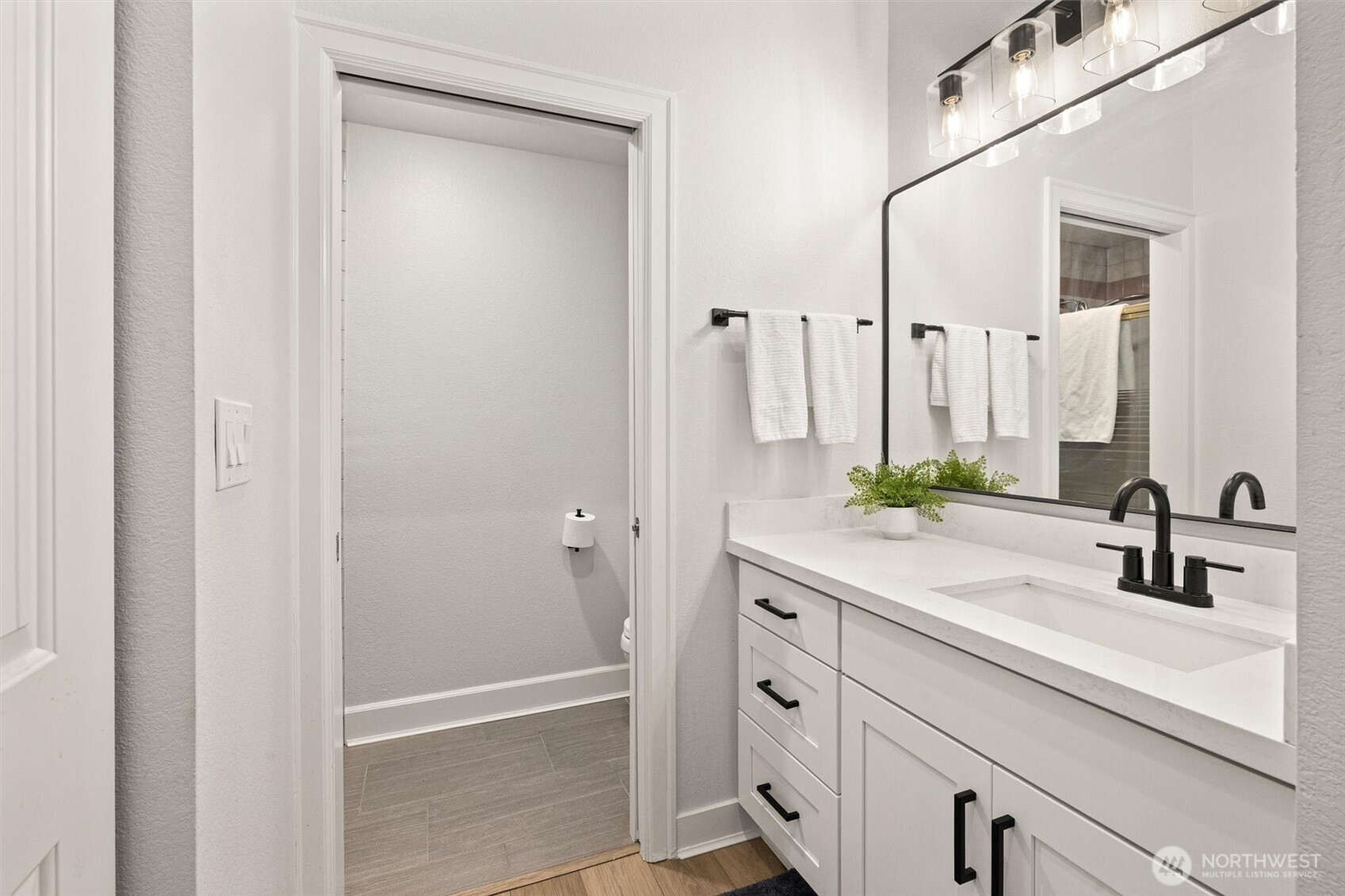 210 Mountain Park Boulevard SW #F303, Issaquah, WA 98027