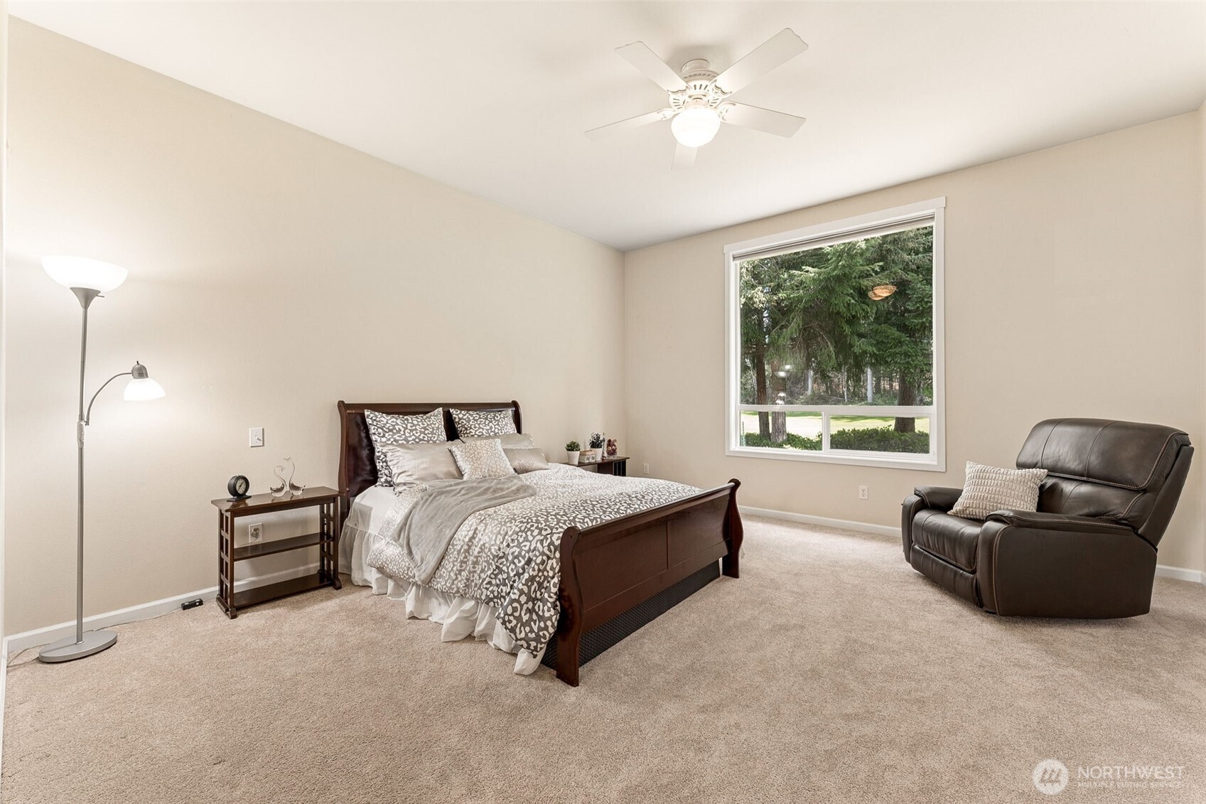 4202 Campus Green Loop NE, Lacey, WA 98516