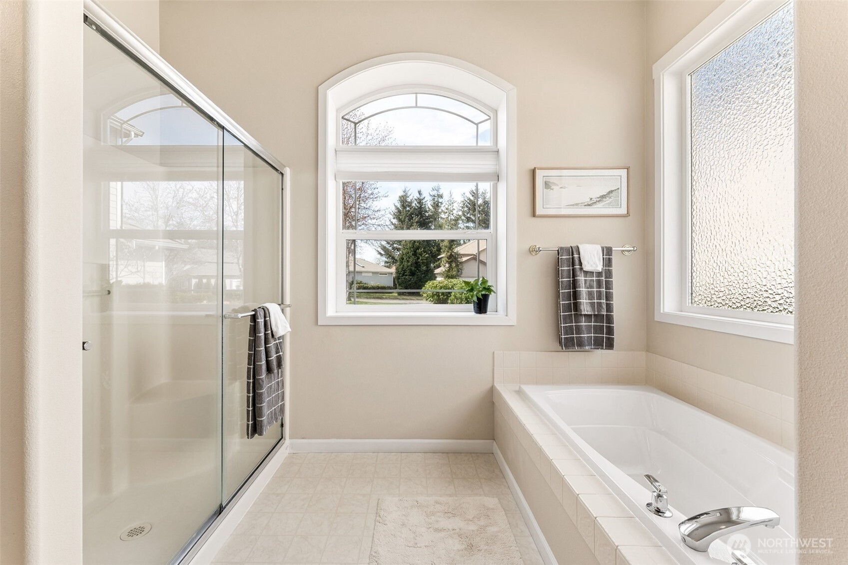 4202 Campus Green Loop NE, Lacey, WA 98516