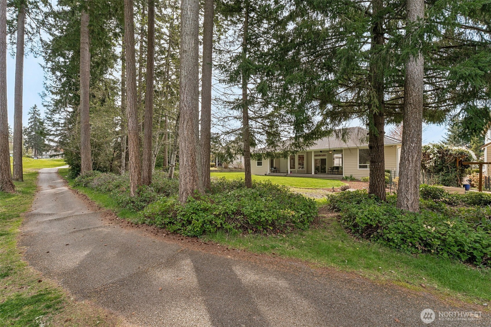 4202 Campus Green Loop NE, Lacey, WA 98516