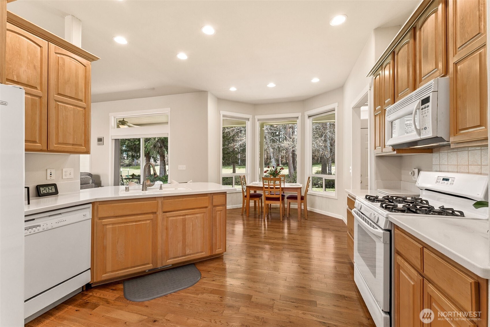 4202 Campus Green Loop NE, Lacey, WA 98516