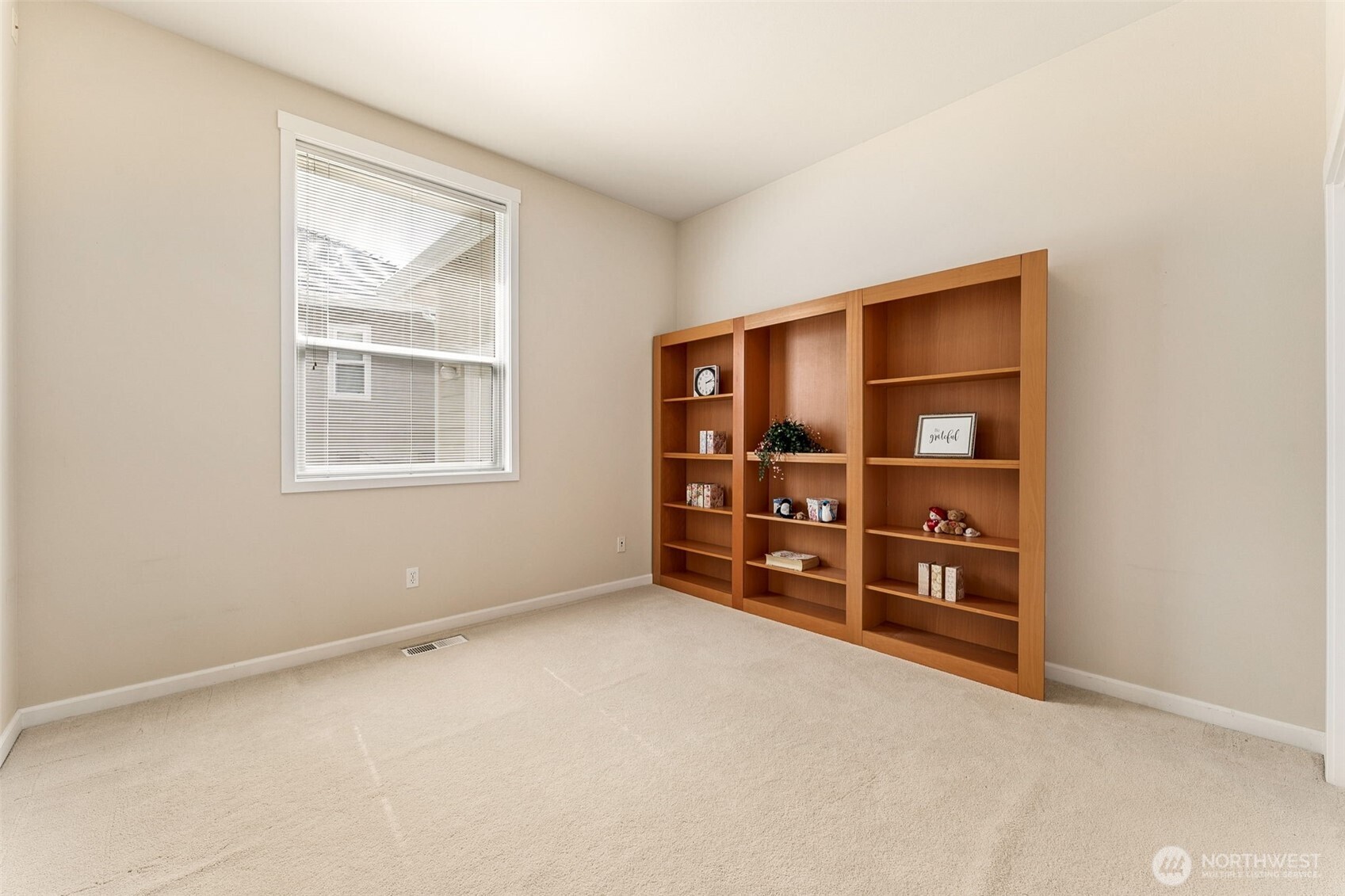 4202 Campus Green Loop NE, Lacey, WA 98516