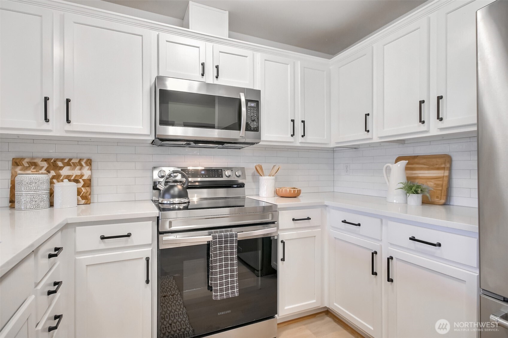 1957 23rd Place NE #203, Issaquah, WA 98027