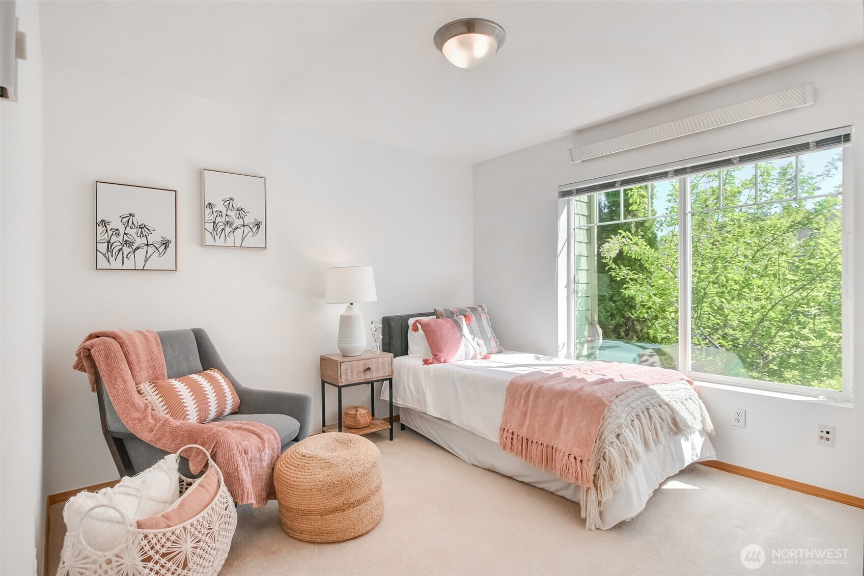 1957 23rd Place NE #203, Issaquah, WA 98027