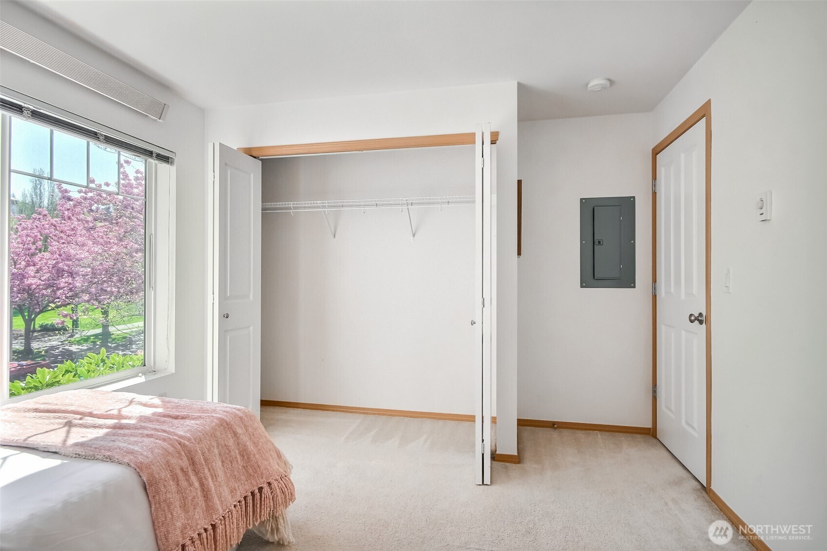 1957 23rd Place NE #203, Issaquah, WA 98027