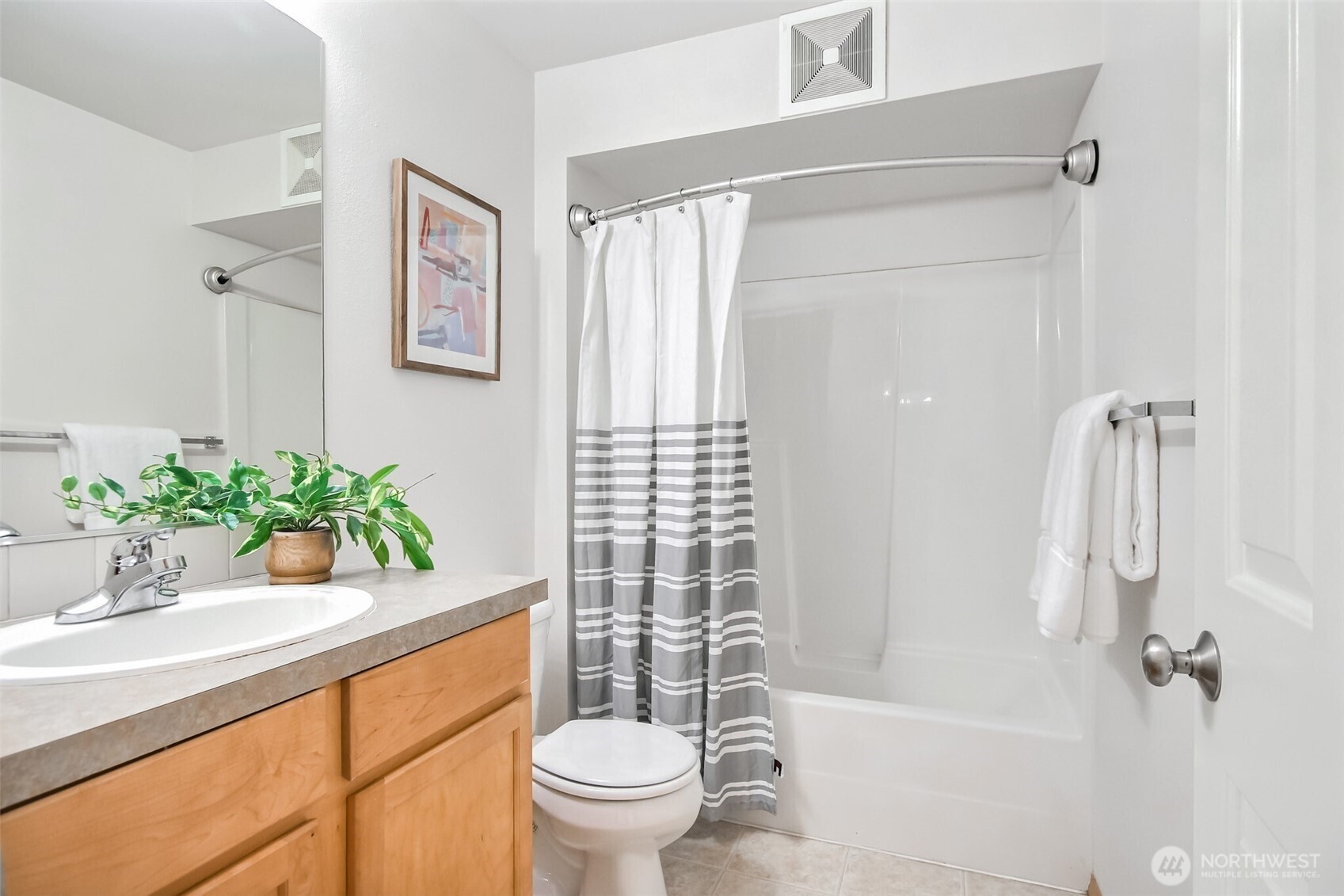 1957 23rd Place NE #203, Issaquah, WA 98027