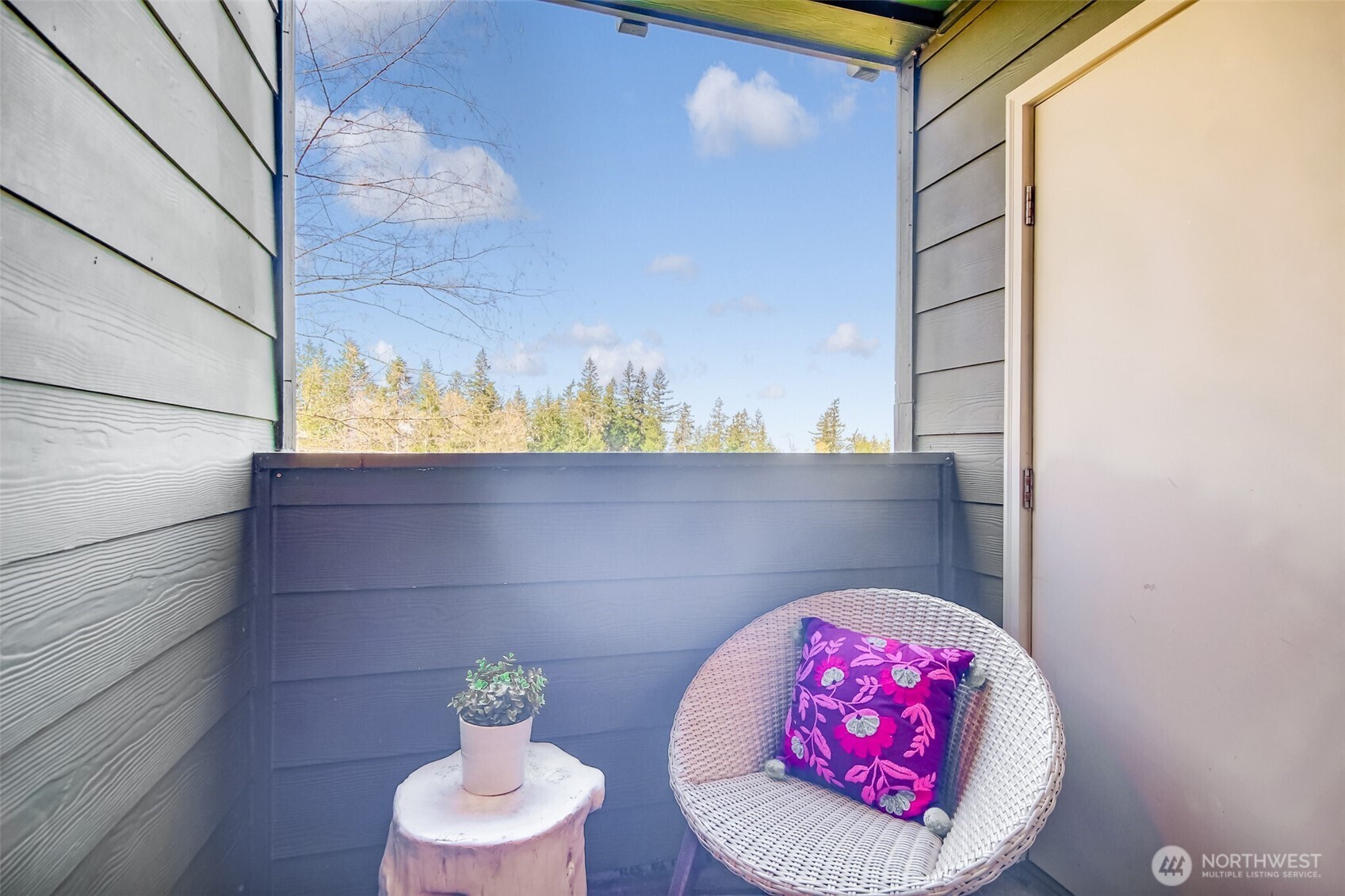1957 23rd Place NE #203, Issaquah, WA 98027