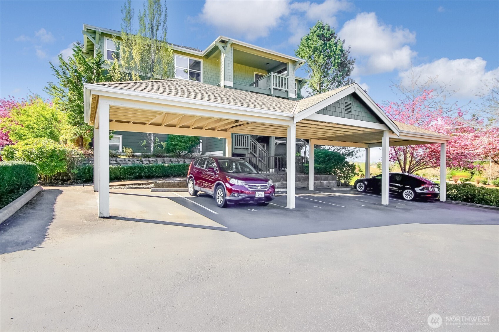 1957 23rd Place NE #203, Issaquah, WA 98027
