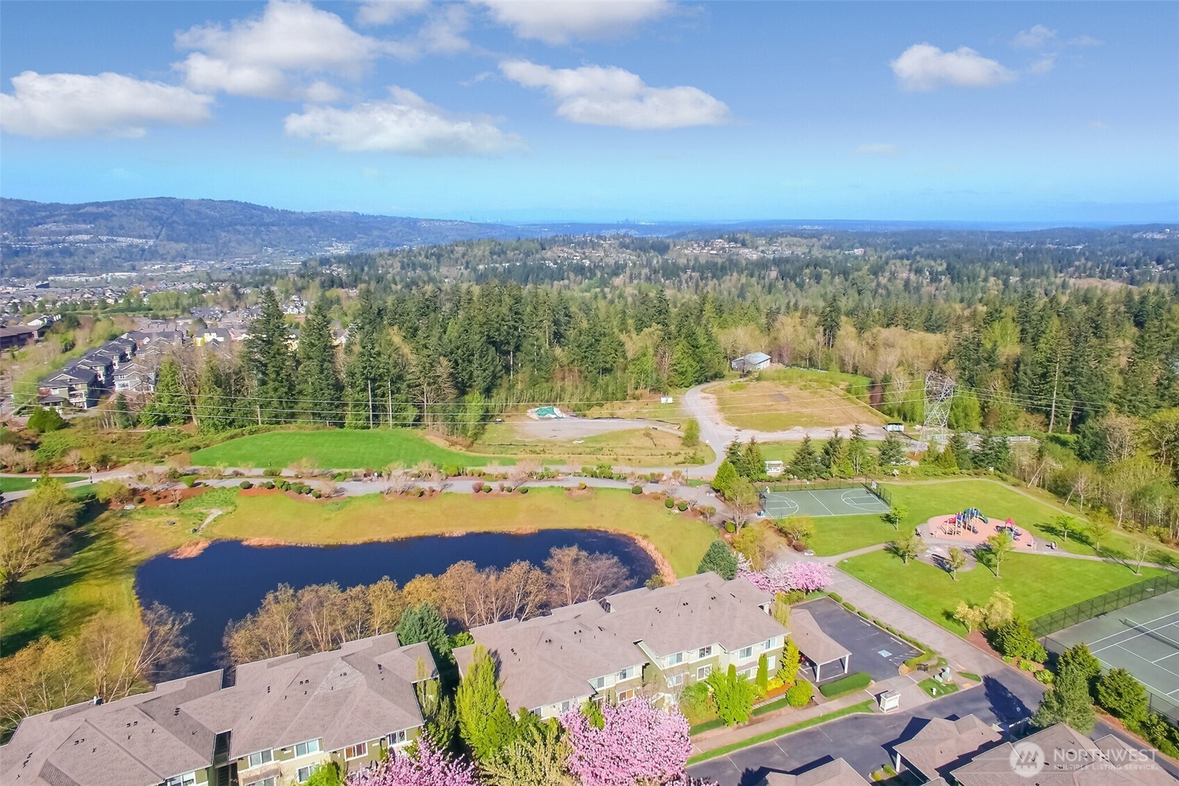 1957 23rd Place NE #203, Issaquah, WA 98027