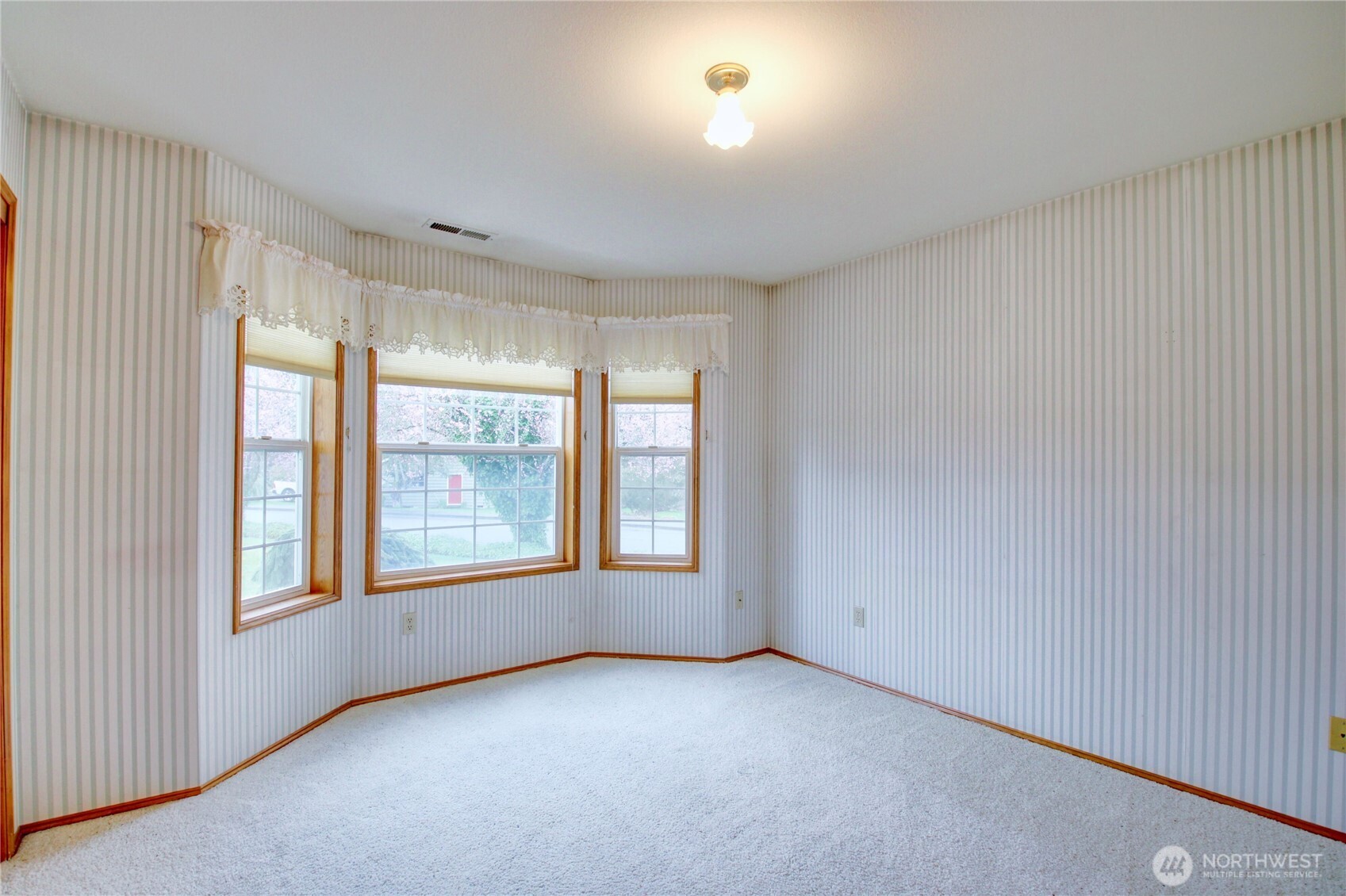 2207 N Trumpeter Drive , Mount Vernon, WA 98273