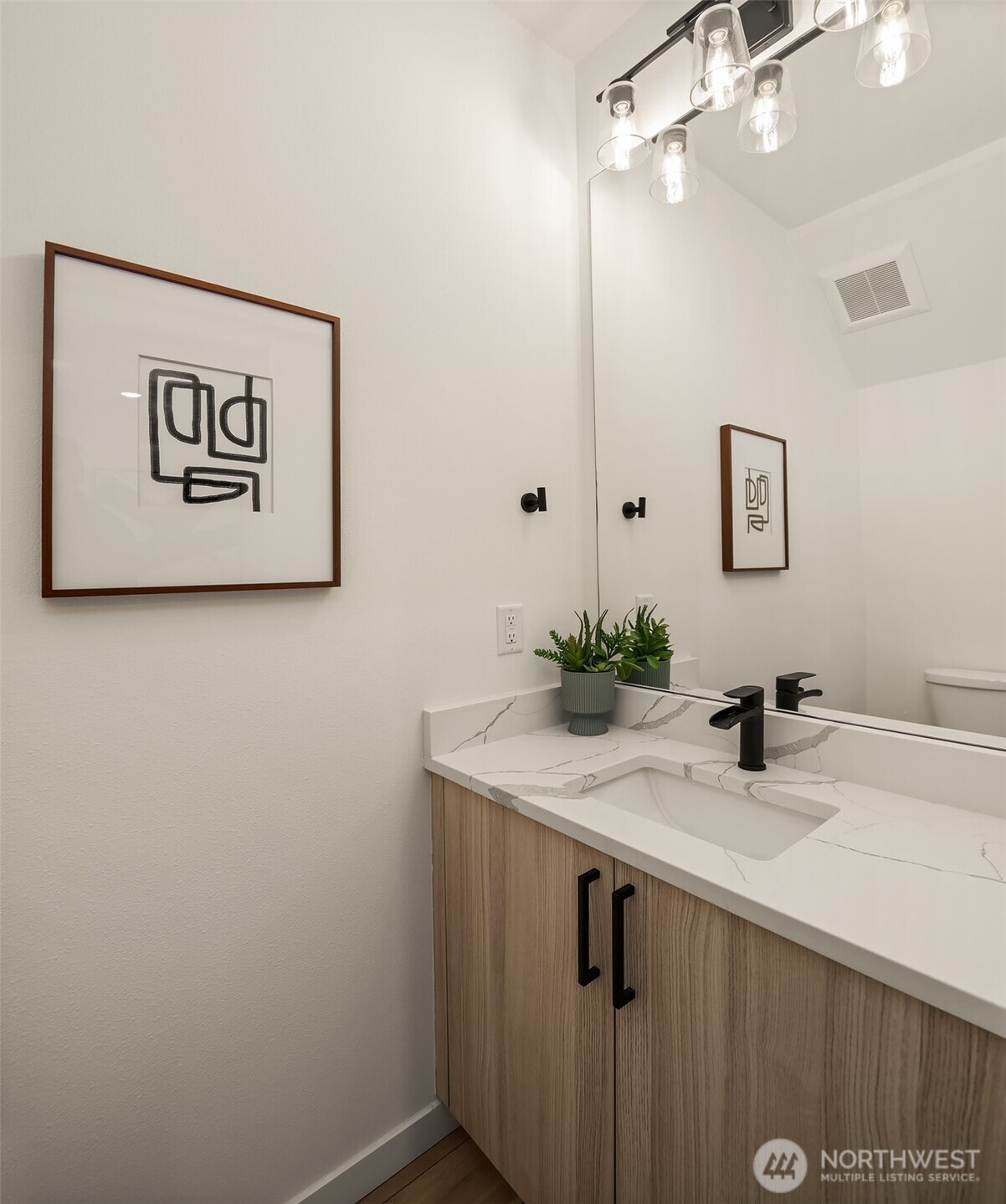 3406 B 34th Avenue W, Seattle, WA 98199