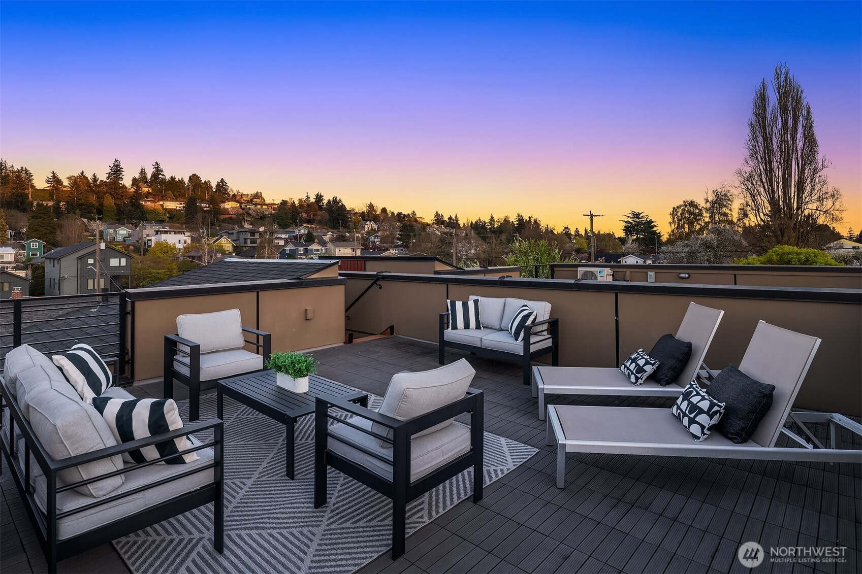 3406 B 34th Avenue W, Seattle, WA 98199