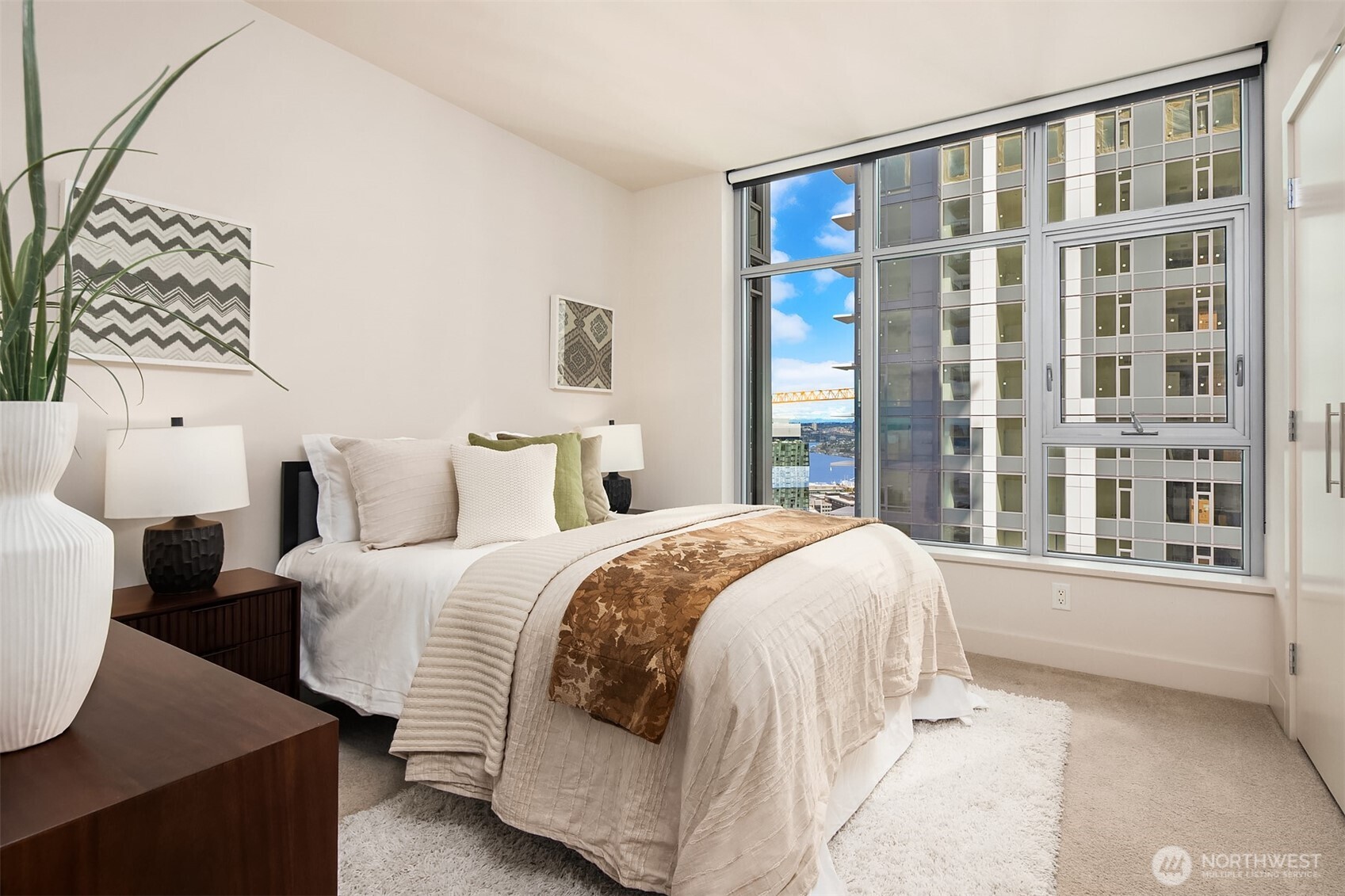 583 Battery Street #3002N, Seattle, WA 98121