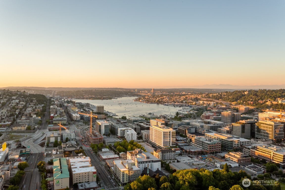 583 Battery Street #3002N, Seattle, WA 98121