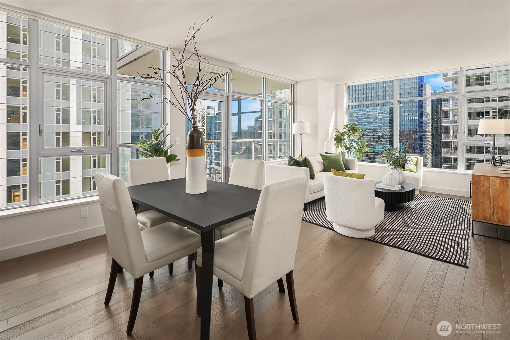 583 Battery Street #3002N, Seattle, WA 98121