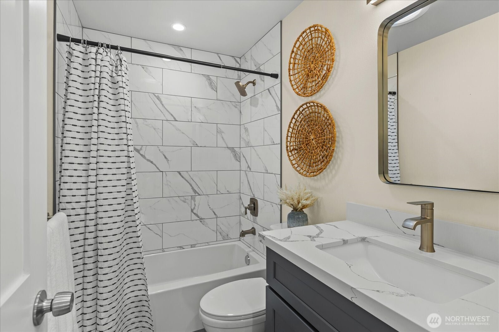 110 NW 188th Street , Shoreline, WA 98177