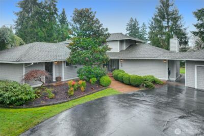 243 140th Avenue NE, Bellevue, WA 98005 - Photo 2