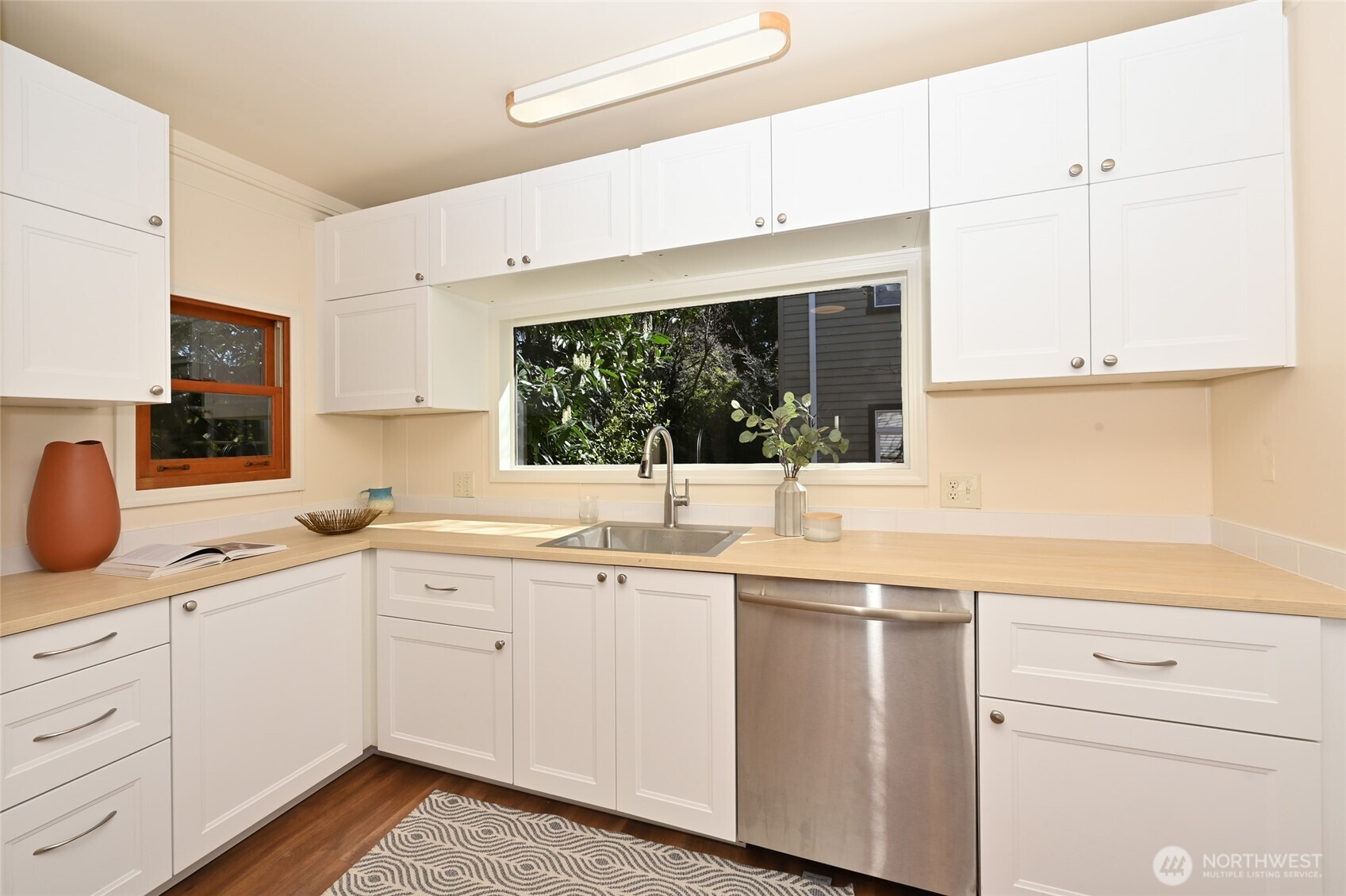 318 18th Avenue E, Seattle, WA 98112