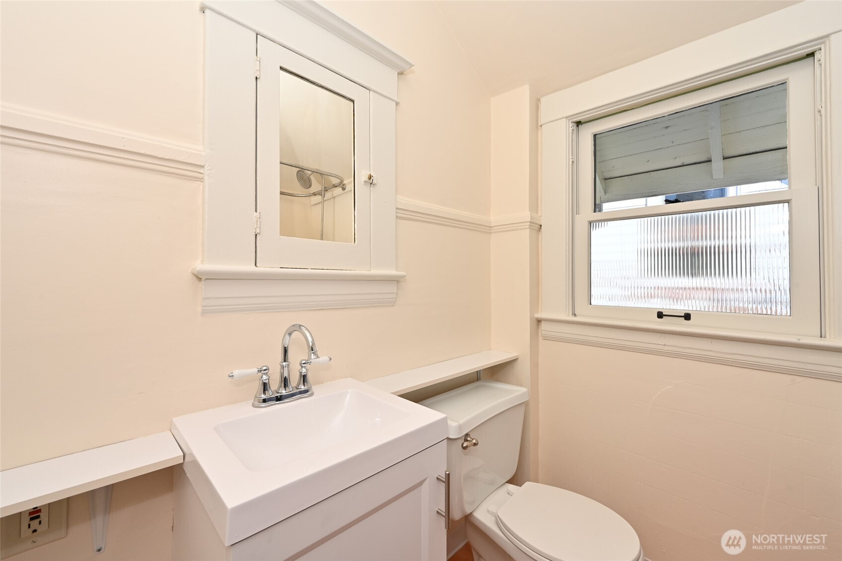 318 18th Avenue E, Seattle, WA 98112