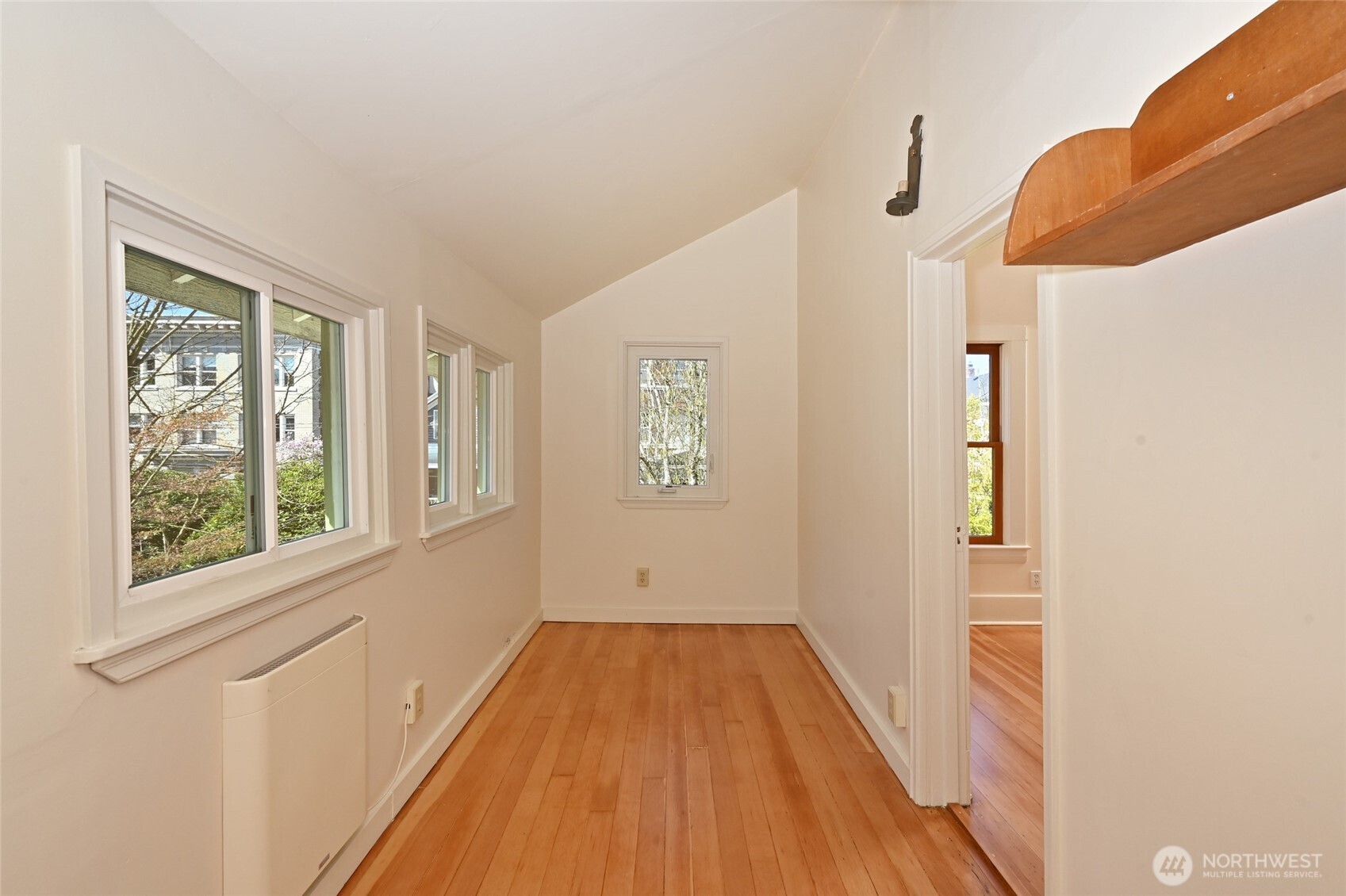 318 18th Avenue E, Seattle, WA 98112