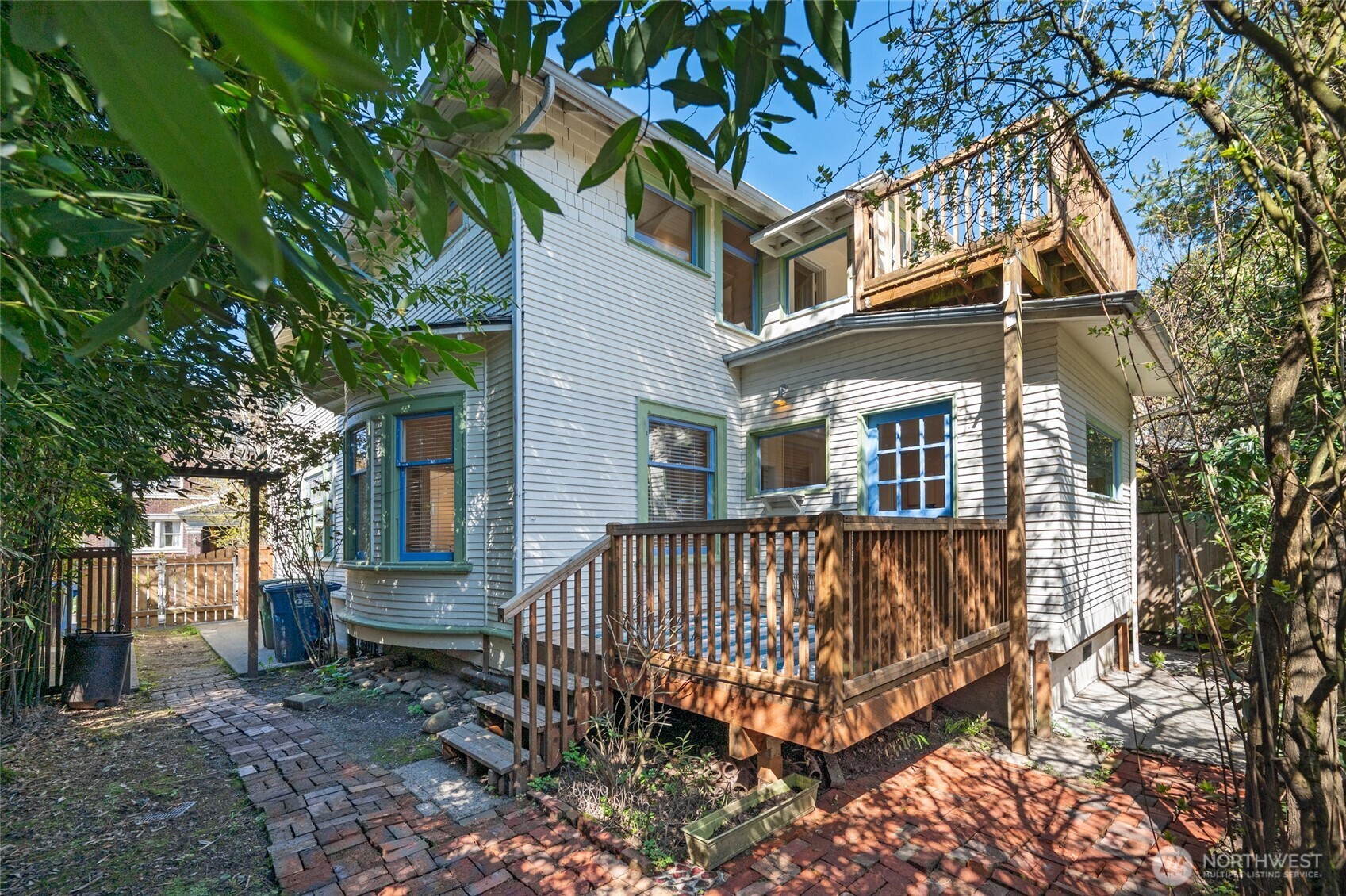 318 18th Avenue E, Seattle, WA 98112