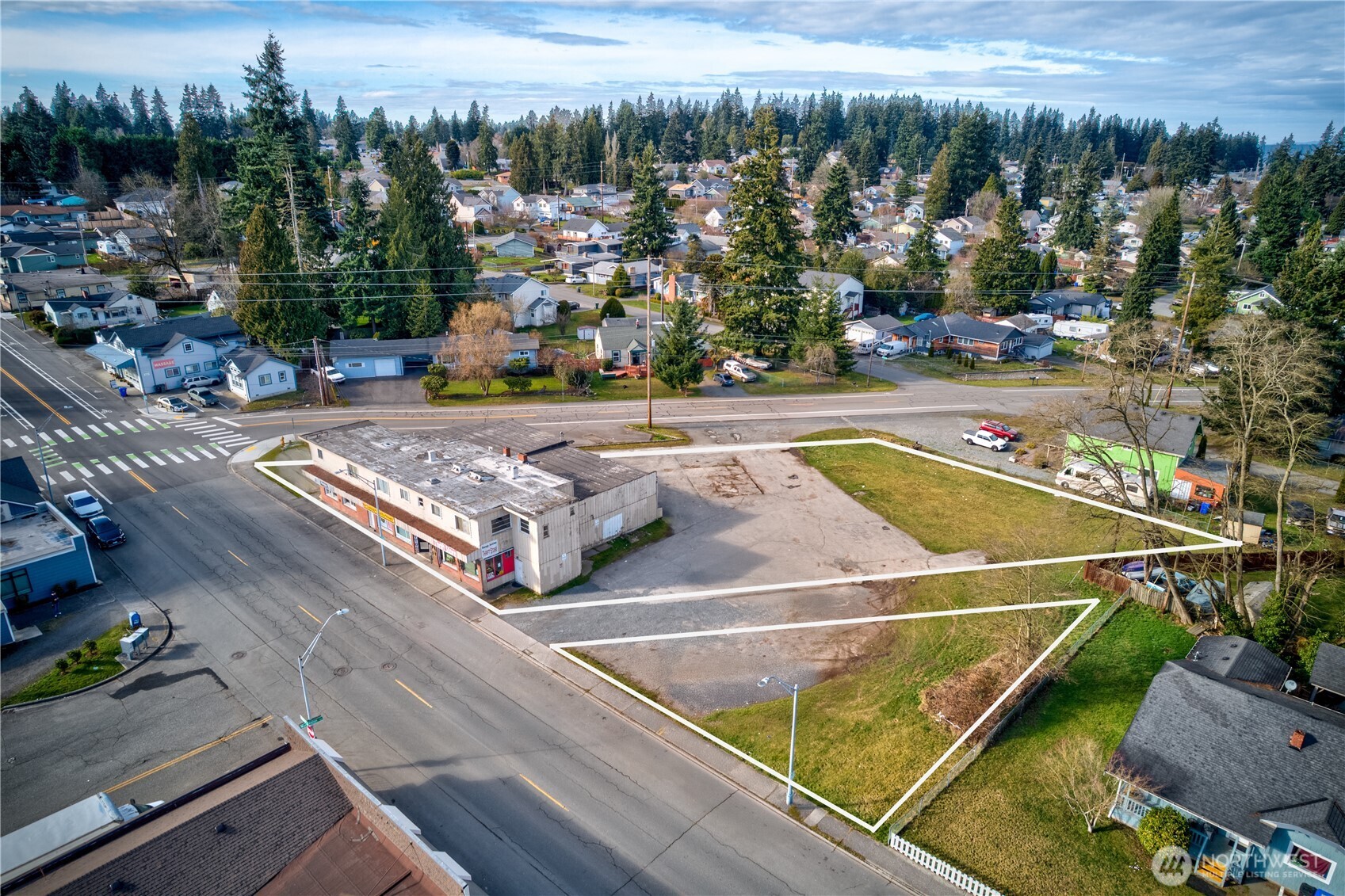 2011 Madison Street , Everett, WA 98203