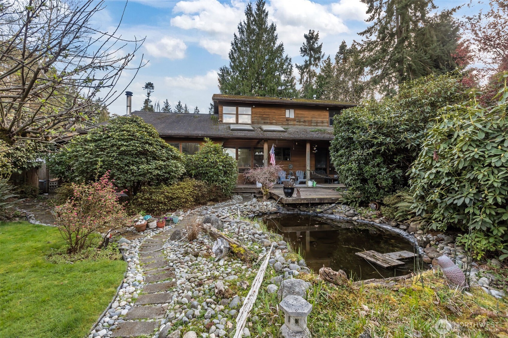17050 70th Avenue NE, Kenmore, WA 98028