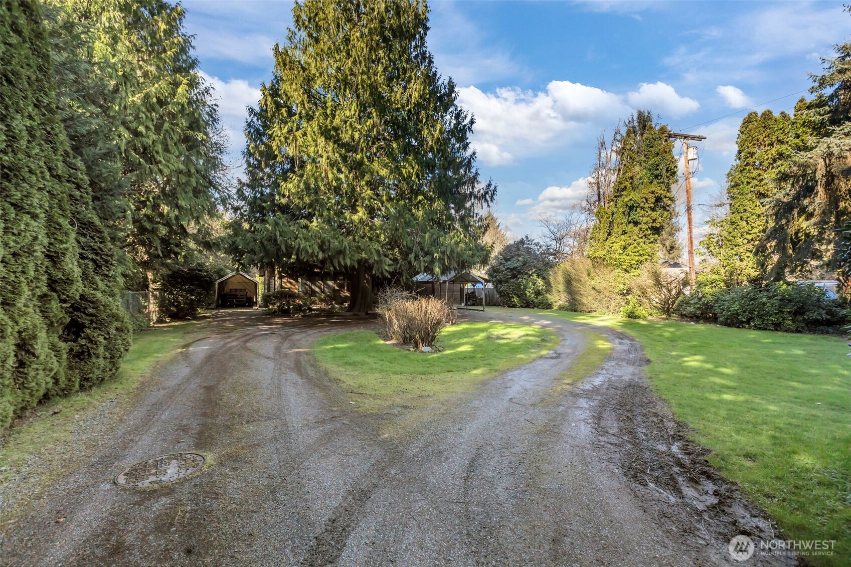 17050 70th Avenue NE, Kenmore, WA 98028