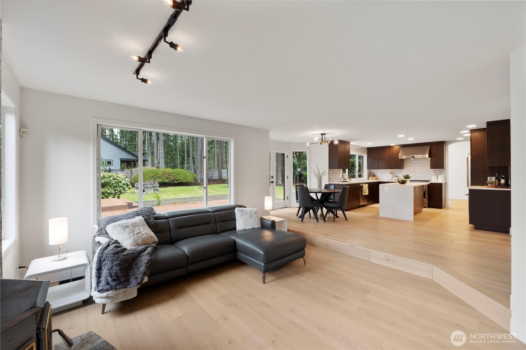 22314 SE 290th Street , Black Diamond, WA 98010