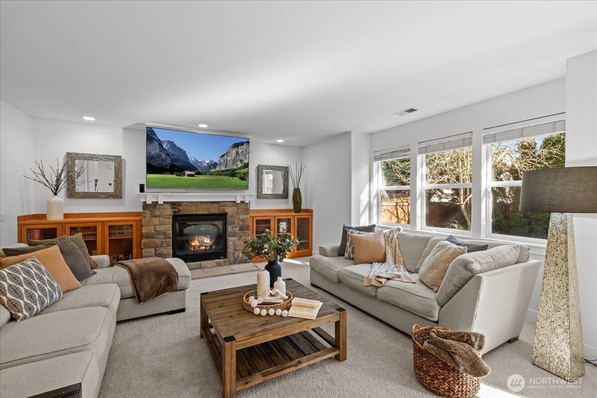 5221 NE 7th Place , Renton, WA 98059