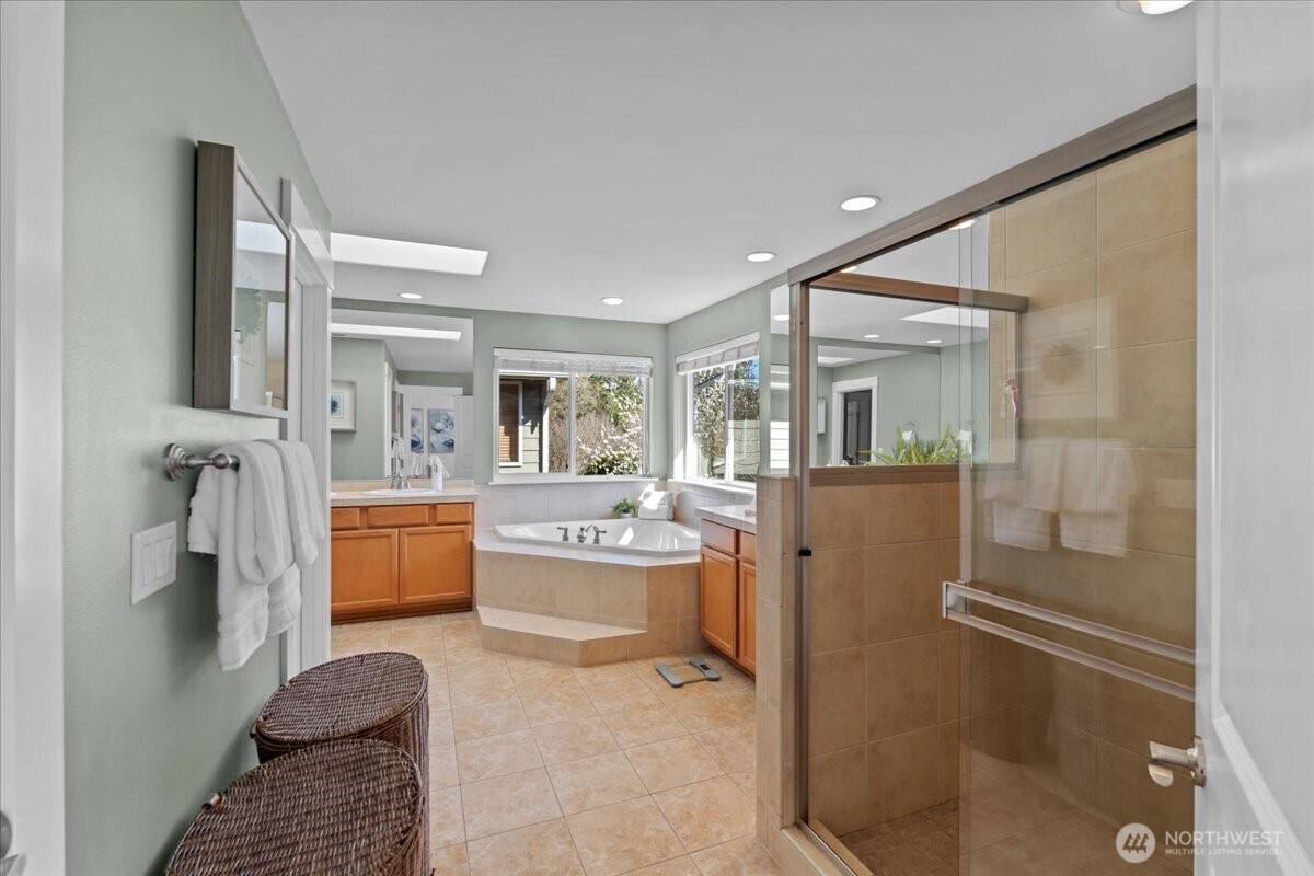 5221 NE 7th Place , Renton, WA 98059