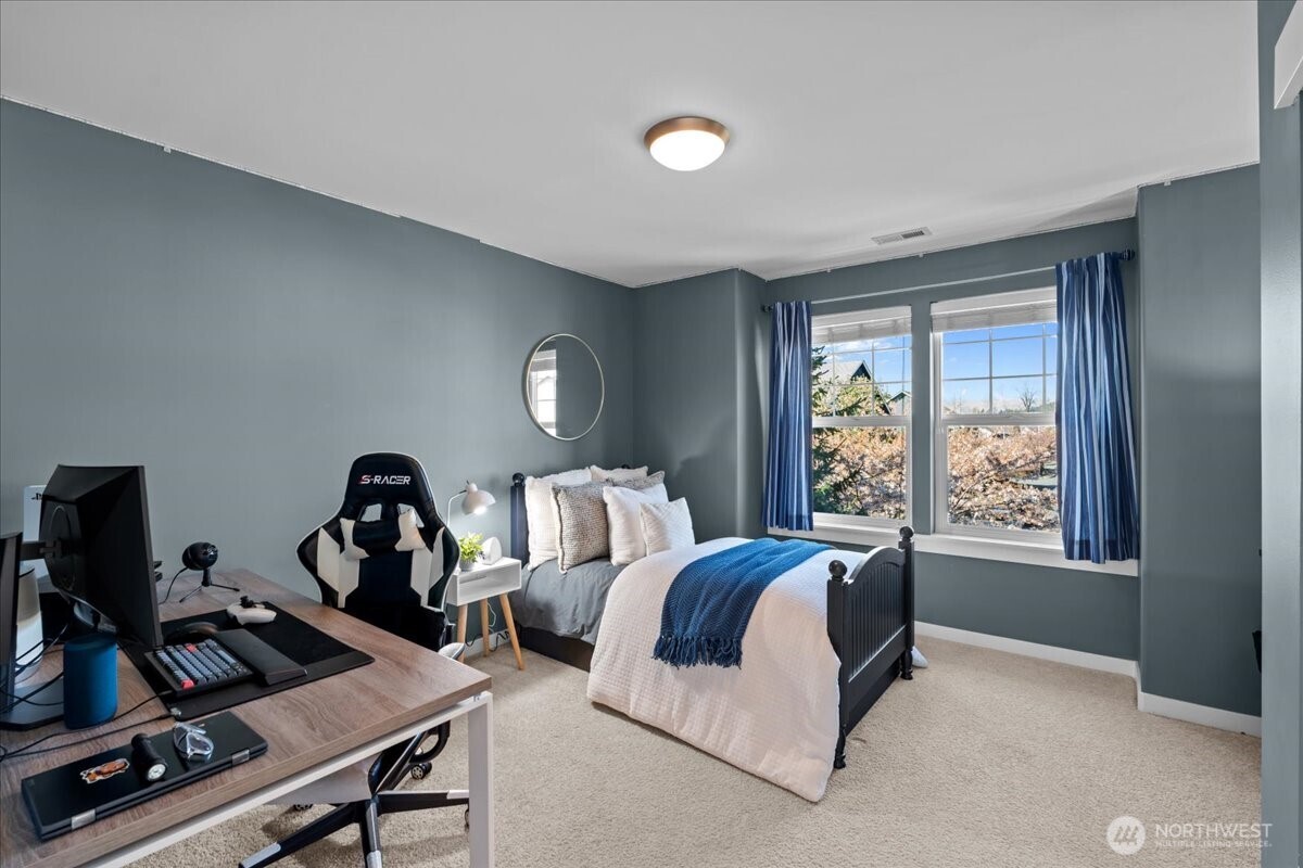 5221 NE 7th Place , Renton, WA 98059