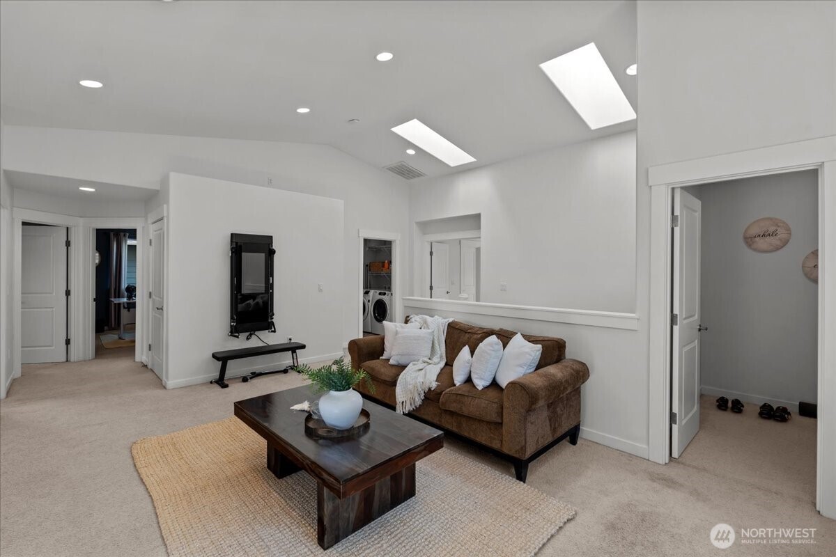 5221 NE 7th Place , Renton, WA 98059