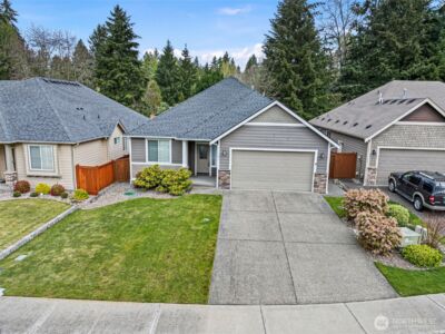 701 182nd Street E, Spanaway, WA 98387 - Photo 2