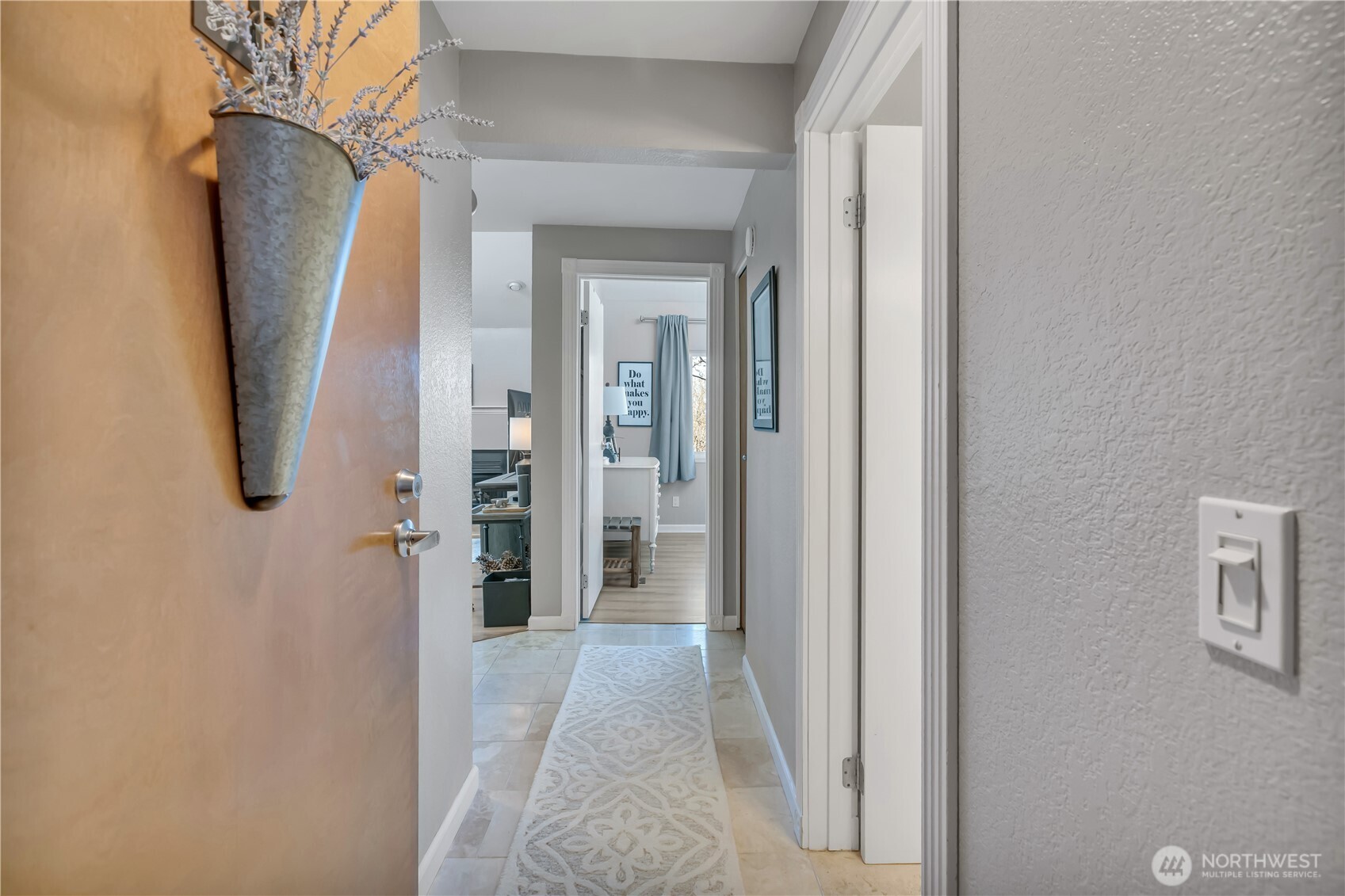 21925 7th Avenue S #124, Des Moines, WA 98198