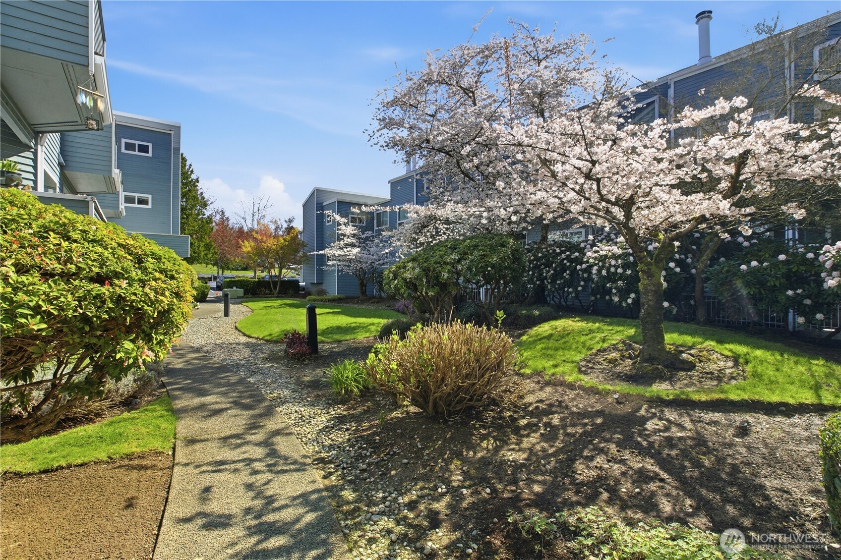 21925 7th Avenue S #124, Des Moines, WA 98198