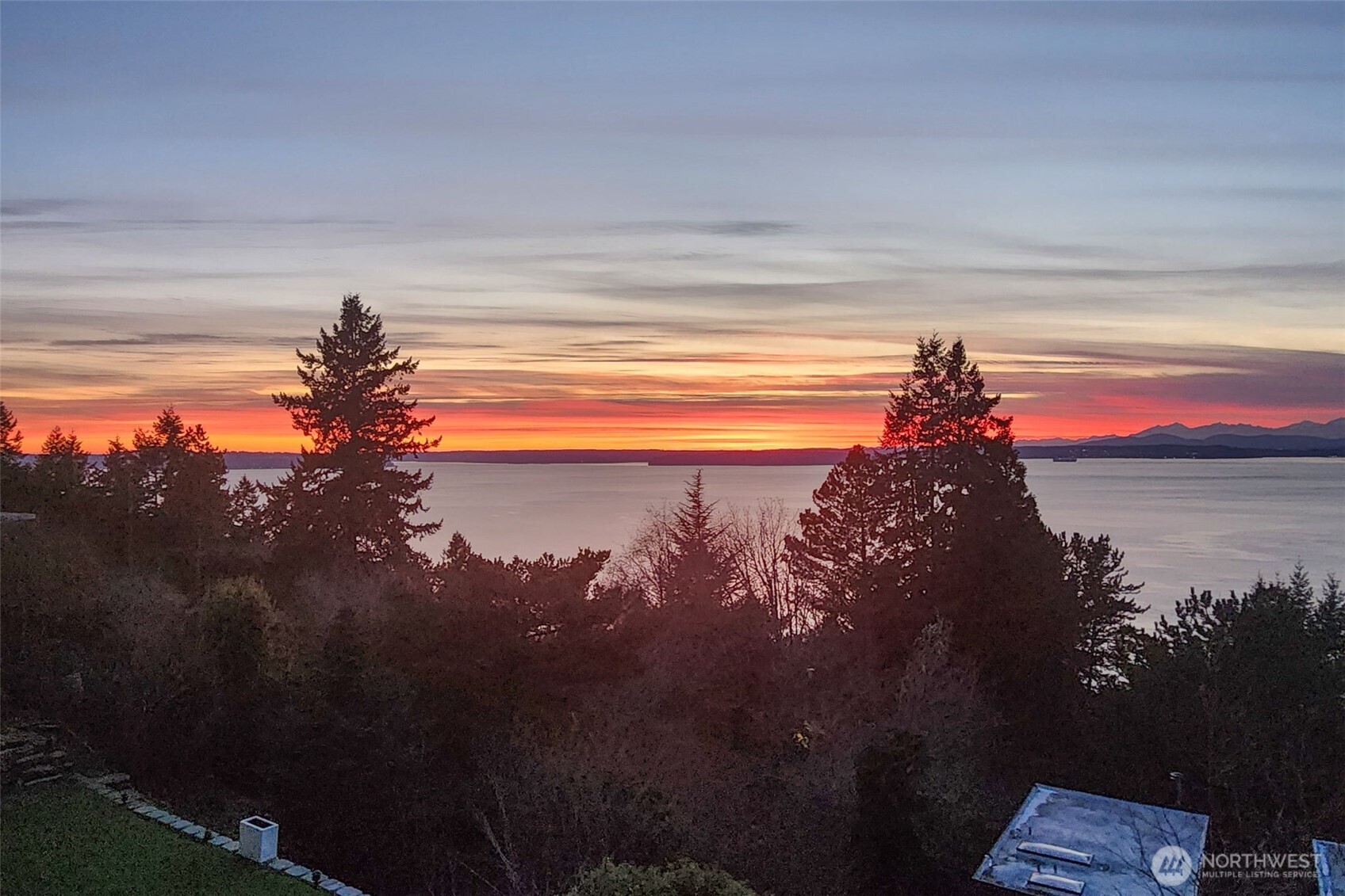 4017 56th Avenue SW, Seattle, WA 98116