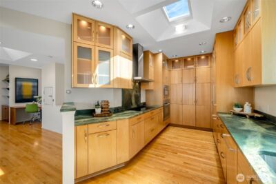 4017 56th Avenue SW, Seattle, WA 98116 - Photo 8