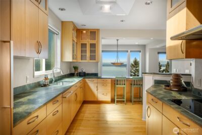 4017 56th Avenue SW, Seattle, WA 98116 - Photo 9