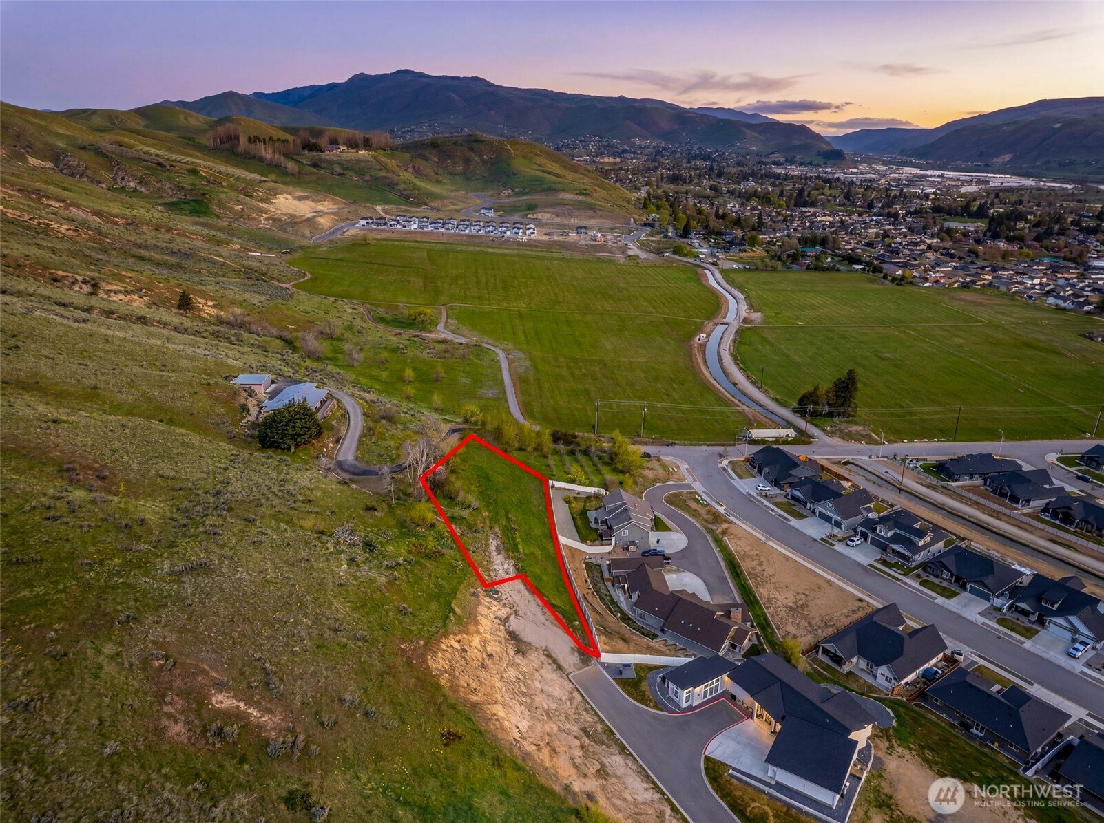 935 Silas Lane , Wenatchee, WA 98801