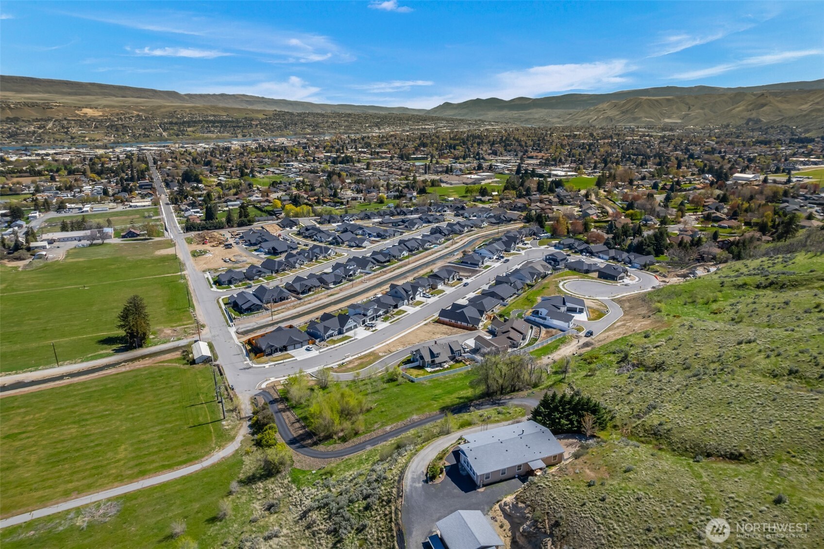 935 Silas Lane , Wenatchee, WA 98801