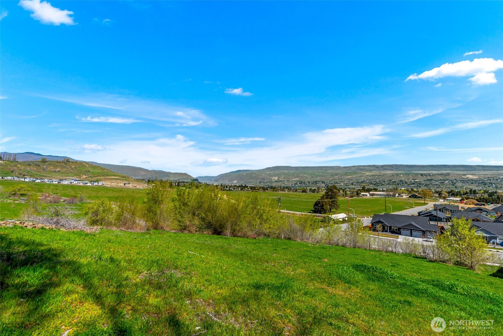 935 Silas Lane , Wenatchee, WA 98801