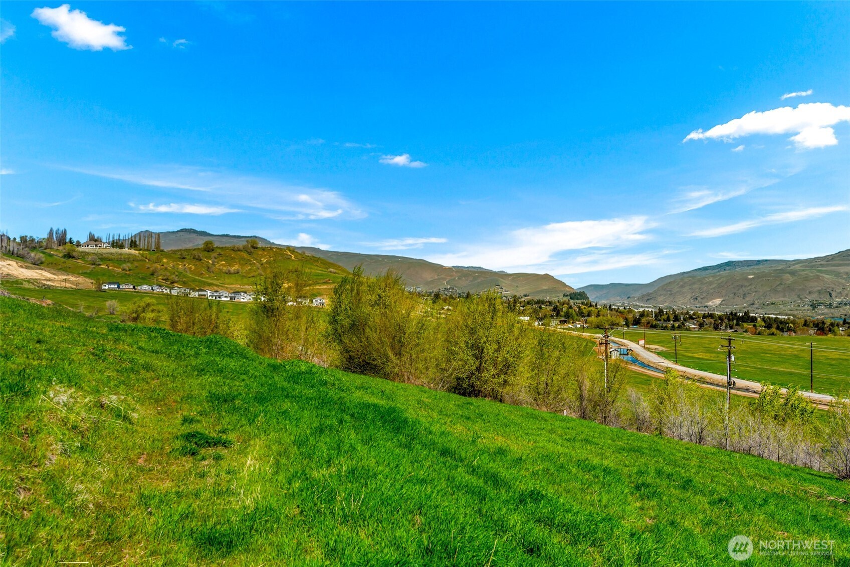 935 Silas Lane , Wenatchee, WA 98801