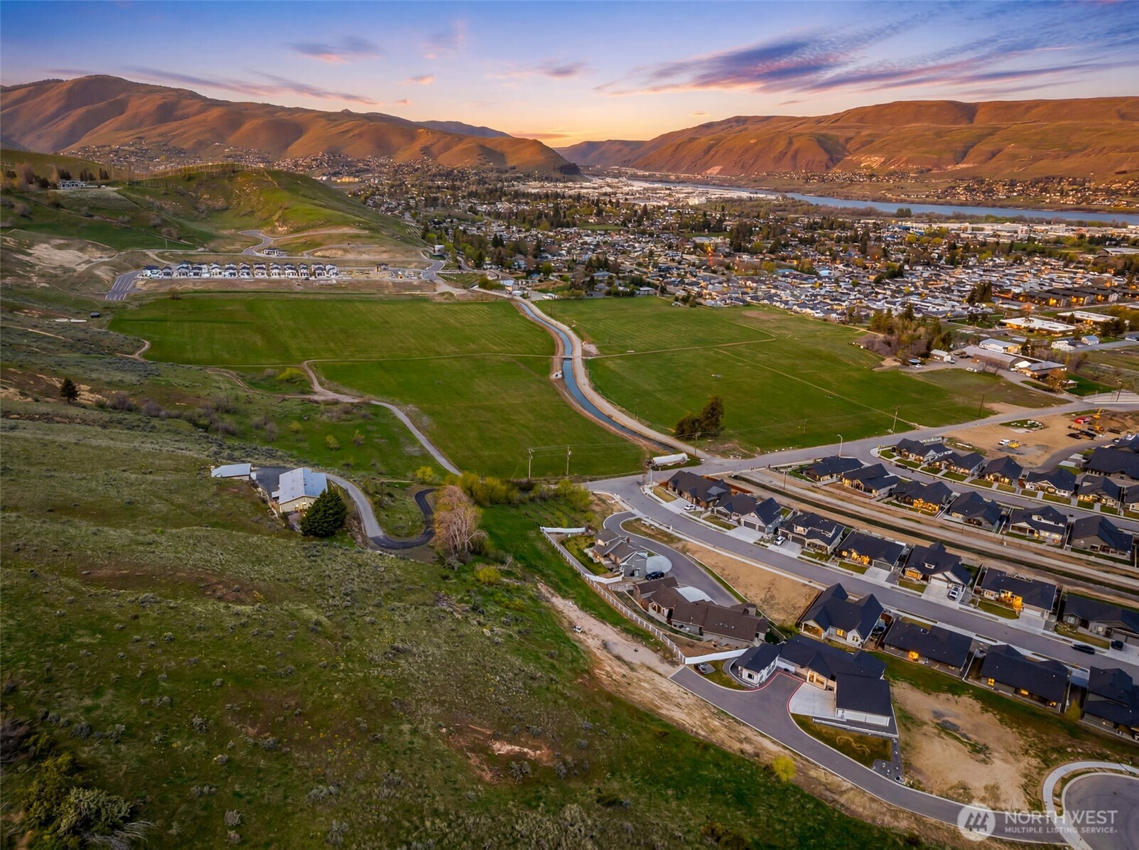 935 Silas Lane , Wenatchee, WA 98801